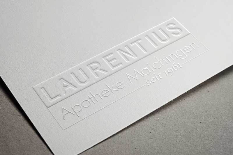 Logo_Grafik_Design_Laurentius_Apotheke_Iris_Hachtroudian_eswirdeinmal_Printdesign_Stuttgart Grafische Logogestaltung von eswirdeinmal Grafikdesign aus Stuttgart Baden-Württemberg